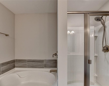 7245 Heritage Oak Court - Photo Thumbnail 41