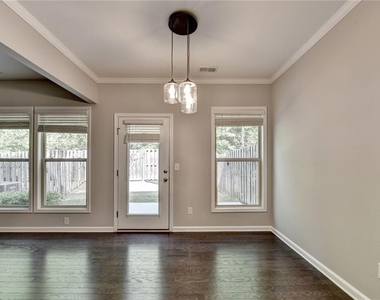 7245 Heritage Oak Court - Photo Thumbnail 25