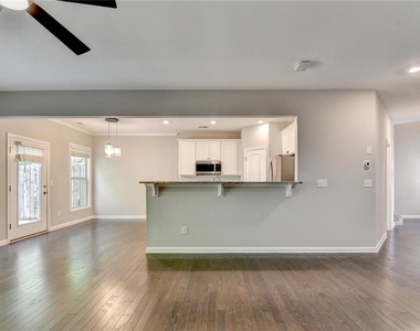 7245 Heritage Oak Court - Photo Thumbnail 9