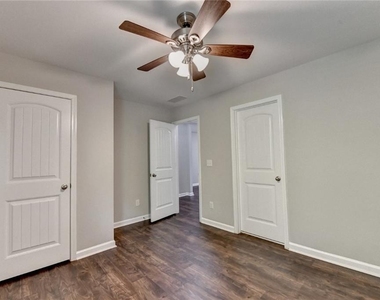 7245 Heritage Oak Court - Photo Thumbnail 47