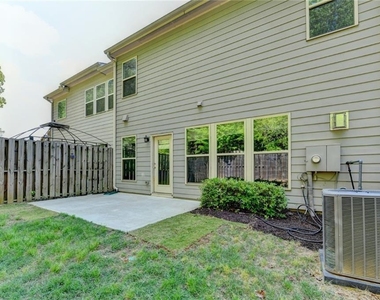 7245 Heritage Oak Court - Photo Thumbnail 58