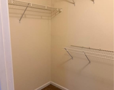 508 Lee Miller Drive - Photo Thumbnail 12