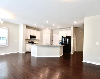 4270 Bryton Trace Drive - Photo Thumbnail 6