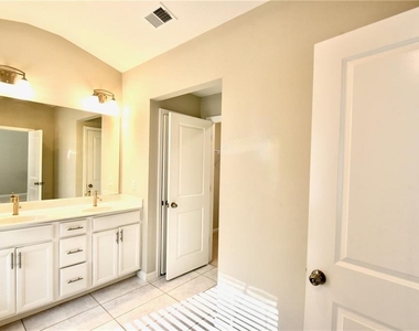 4270 Bryton Trace Drive - Photo Thumbnail 19
