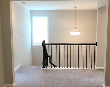 1327 Elderwood Way - Photo Thumbnail 17