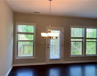 1327 Elderwood Way - Photo Thumbnail 3
