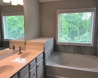 1327 Elderwood Way - Photo Thumbnail 15