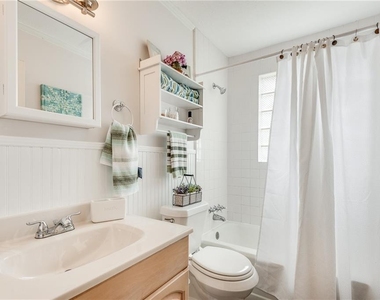 388 Ashley Avenue Ne - Photo Thumbnail 15