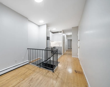 147 9th Street, Brooklyn, NY 11215 - Photo Thumbnail 3