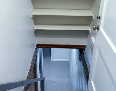 807 W John Street - Photo Thumbnail 27