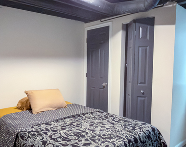 807 W John Street - Photo Thumbnail 29