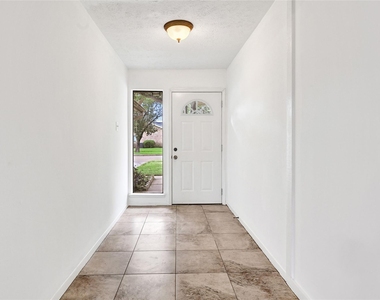 2730 Mesquite Drive - Photo Thumbnail 17