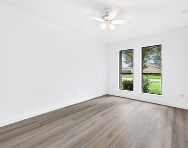 2730 Mesquite Drive - Photo Thumbnail 16