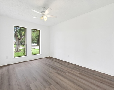 2730 Mesquite Drive - Photo Thumbnail 15