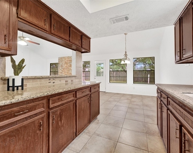2730 Mesquite Drive - Photo Thumbnail 8