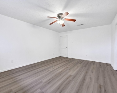 2730 Mesquite Drive - Photo Thumbnail 10