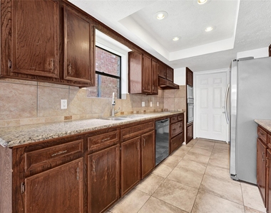2730 Mesquite Drive - Photo Thumbnail 7