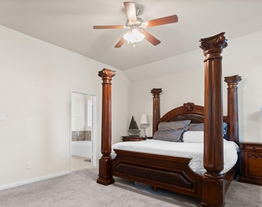 118 Red Deer Place - Photo Thumbnail 13