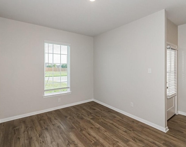 191 Emma Rose Drive - Photo Thumbnail 3