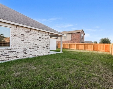 191 Emma Rose Drive - Photo Thumbnail 13