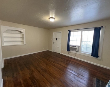1552 Lombardy Street - Photo Thumbnail 4