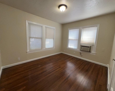 1552 Lombardy Street - Photo Thumbnail 10