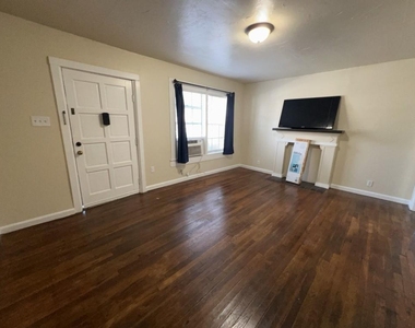 1552 Lombardy Street - Photo Thumbnail 3