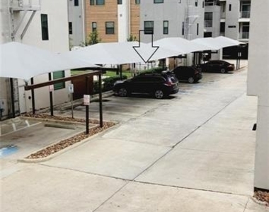 2401 Crawford Street - Photo Thumbnail 9