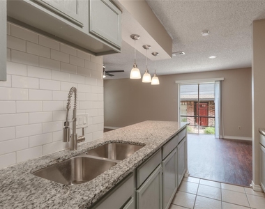 1228 Avenue O - Photo Thumbnail 11