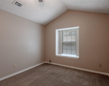 1228 Avenue O - Photo Thumbnail 15