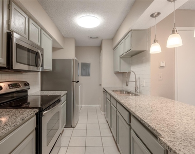 1228 Avenue O - Photo Thumbnail 9