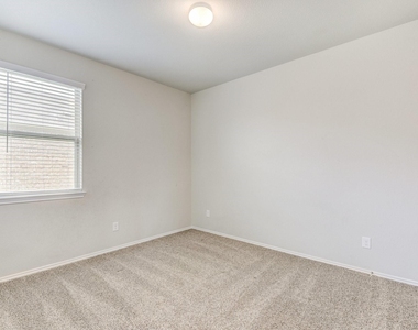 20923 Corisande Street - Photo Thumbnail 15