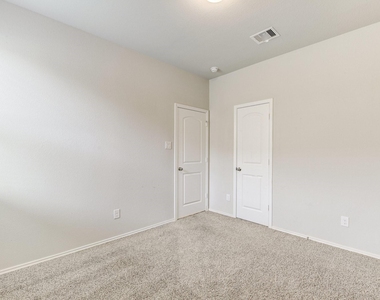 20923 Corisande Street - Photo Thumbnail 14