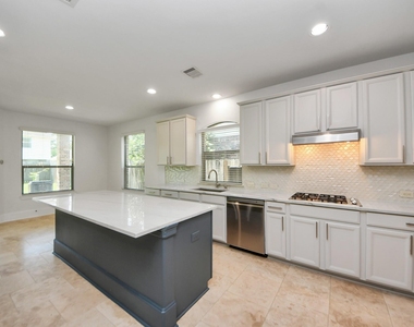 12430 Fossil Point Lane - Photo Thumbnail 6