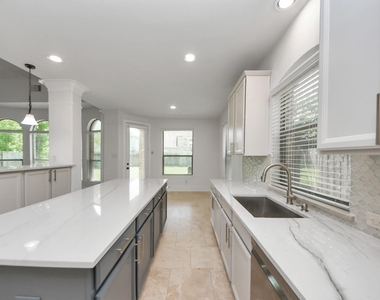 12430 Fossil Point Lane - Photo Thumbnail 5