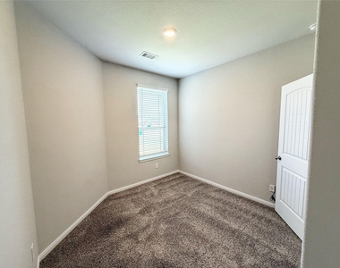 14613 E Pine Heart Drive - Photo Thumbnail 12