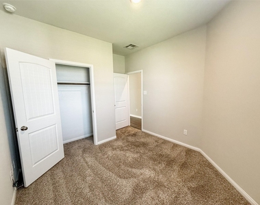 14613 E Pine Heart Drive - Photo Thumbnail 13