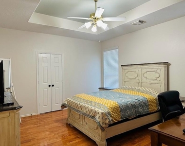26 Jewelsford Drive - Photo Thumbnail 11