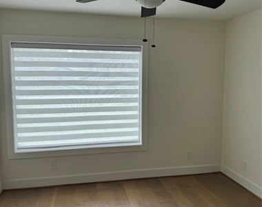 10042 Westview Drive - Photo Thumbnail 9