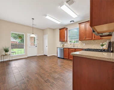 10427 Lyndon Meadows Drive - Photo Thumbnail 6