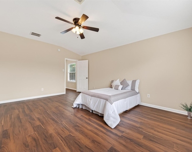 10427 Lyndon Meadows Drive - Photo Thumbnail 24