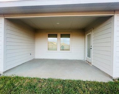5146 Bay Meadows Lane Lane - Photo Thumbnail 5