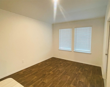 5146 Bay Meadows Lane Lane - Photo Thumbnail 17