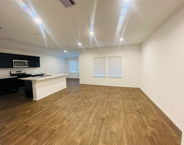 5146 Bay Meadows Lane Lane - Photo Thumbnail 19