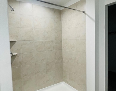 5146 Bay Meadows Lane Lane - Photo Thumbnail 9