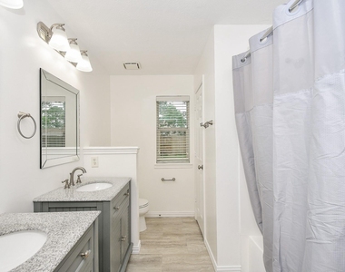 10614 Sunswept Fields Lane - Photo Thumbnail 18
