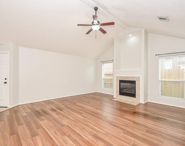 10614 Sunswept Fields Lane - Photo Thumbnail 9