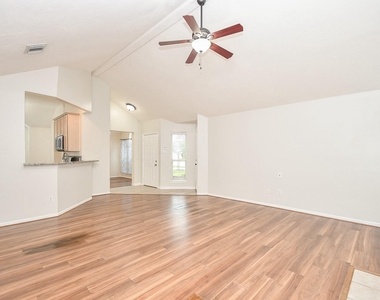 10614 Sunswept Fields Lane - Photo Thumbnail 11