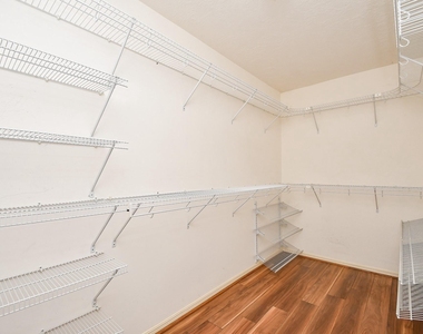10614 Sunswept Fields Lane - Photo Thumbnail 22