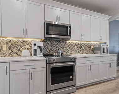 535 Ocean - Photo Thumbnail 18